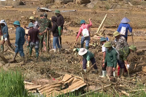 Bộ TN&MT chỉ ra bất thường của bão số 3, cảnh báo sạt lở ở miền núi dù mưa giảm-5