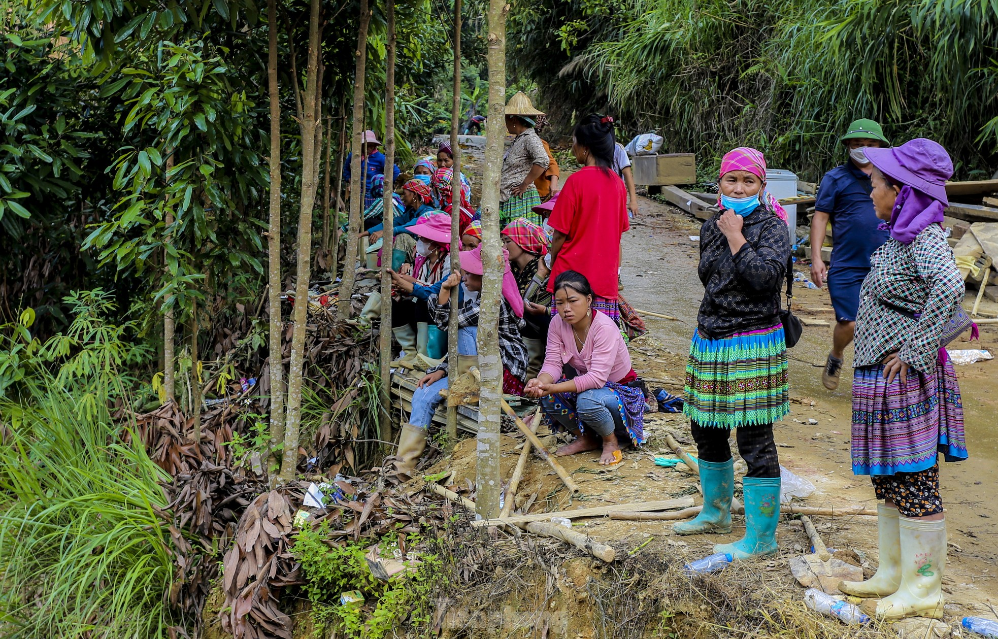 Cảnh tan hoang sau vụ sạt lở ở thôn Nậm Tông làm 18 người chết và mất tích-19