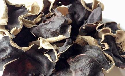 Phụ nữ không dưỡng gan mặt sẽ đầy nám, nên ăn mỗi tuần 2 lần loại rau này để bảo vệ gan, chống lão hóa-2