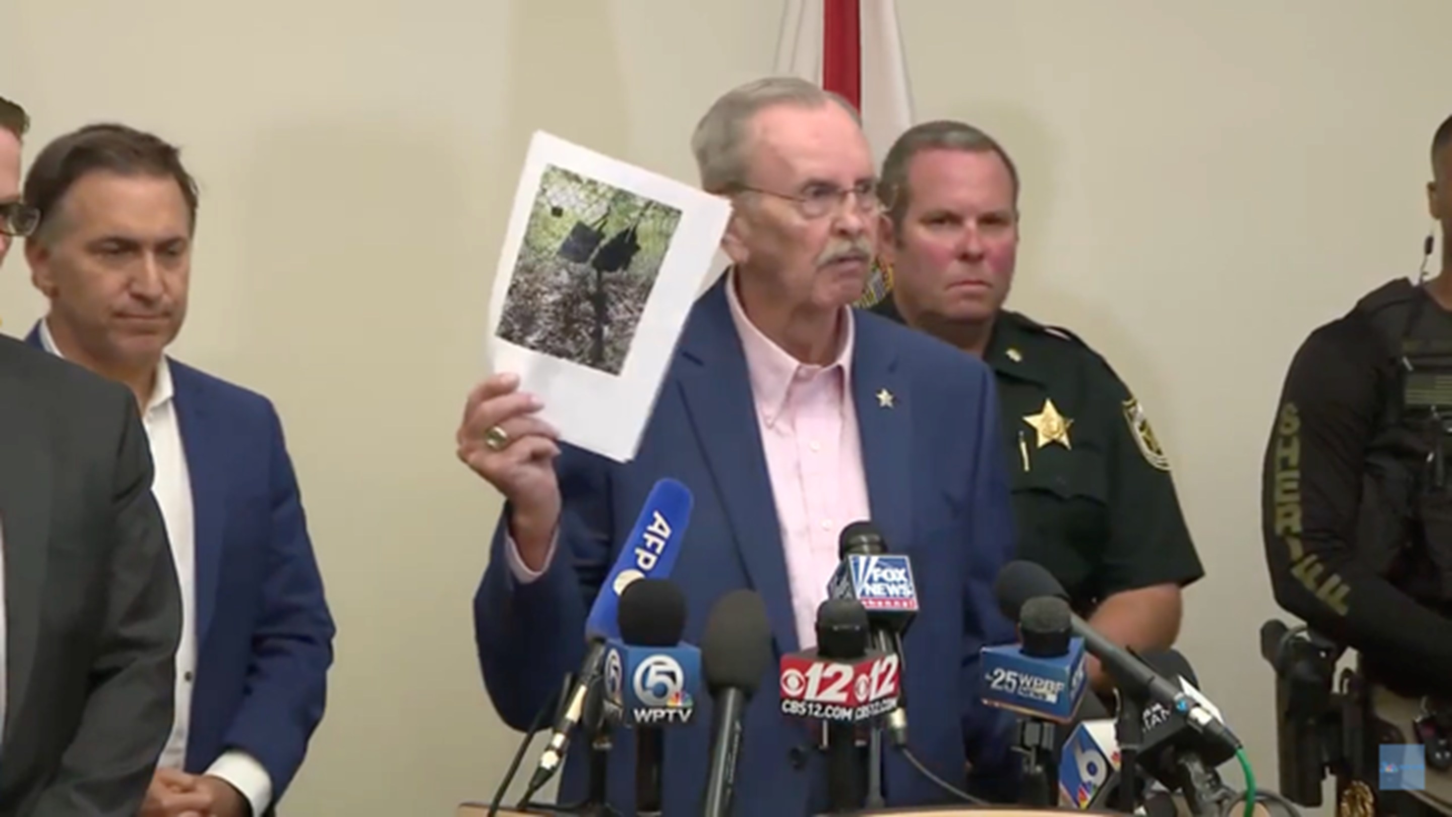 Ông Donald Trump lại bị ám sát hụt-7