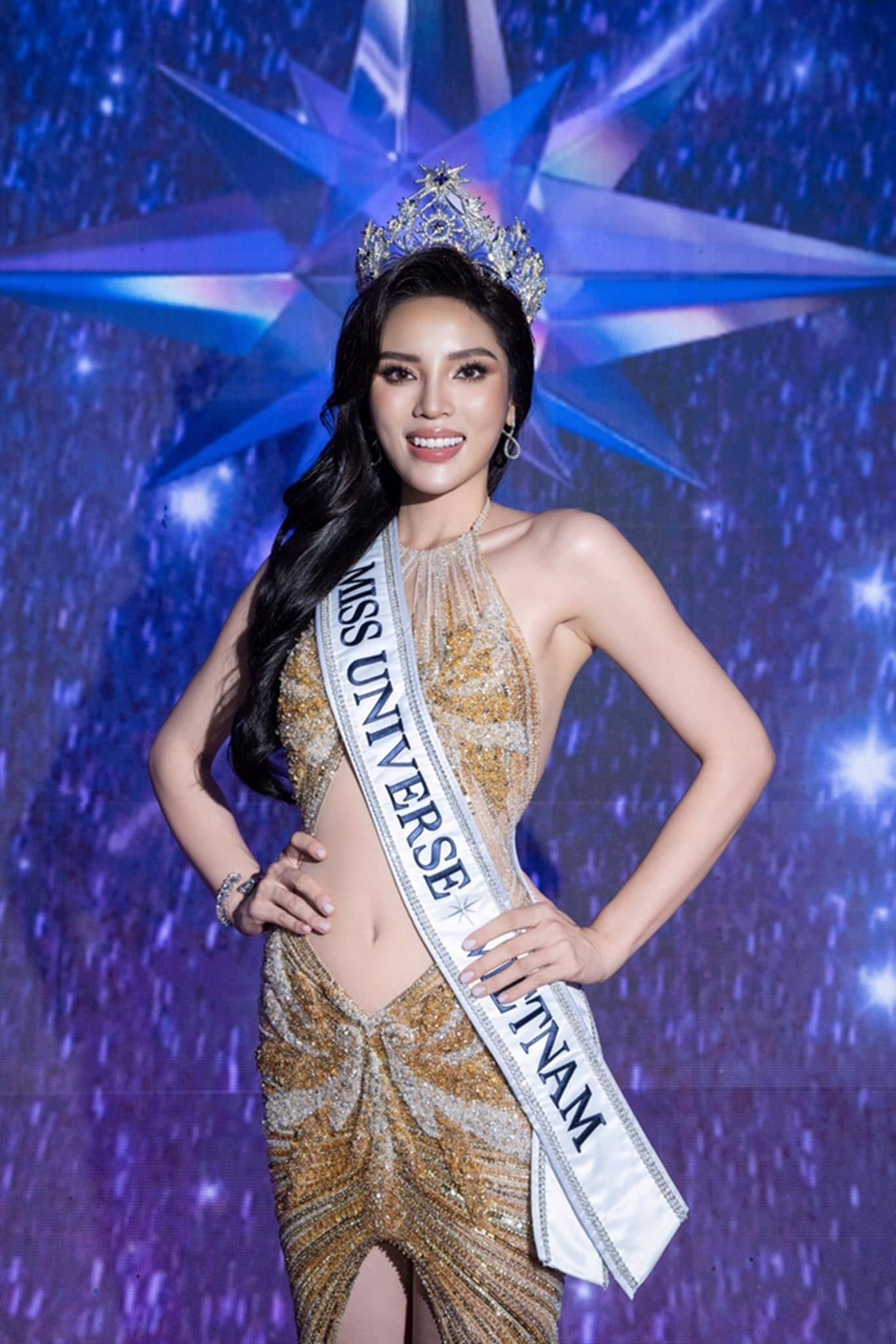 Loạt đầm khoe body vạn người mê của Miss Universe Vietnam Nguyễn Cao Kỳ Duyên-4