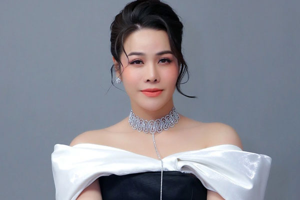 Nữ ca sĩ vừa chi 1,3 tỷ đồng ủng hộ đồng bào vùng bão lũ, giàu có cỡ nào?-7