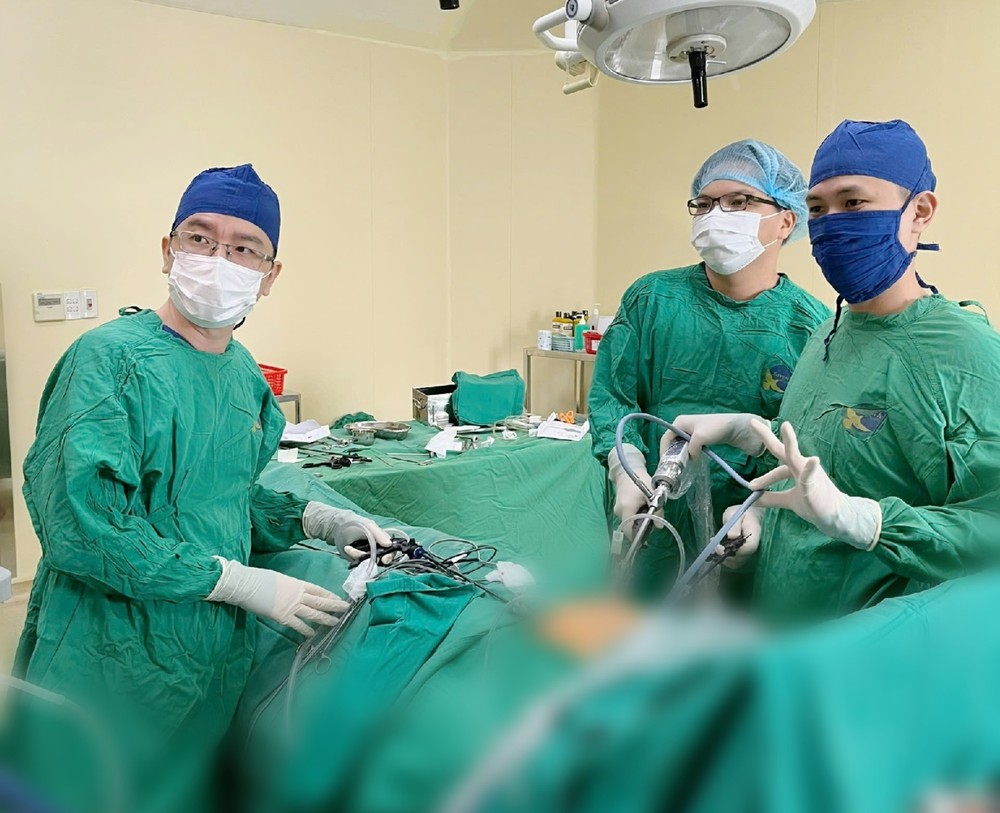 Nghiện thuốc giảm đau, người đàn ông suýt mất mạng-1