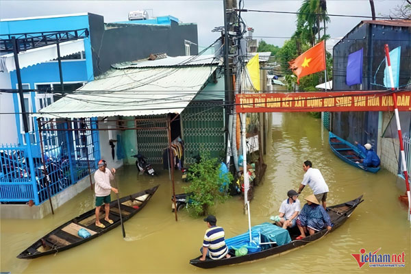 Miền Trung lên phương án ứng phó với áp thấp nhiệt đới sắp mạnh thành bão số 4-1