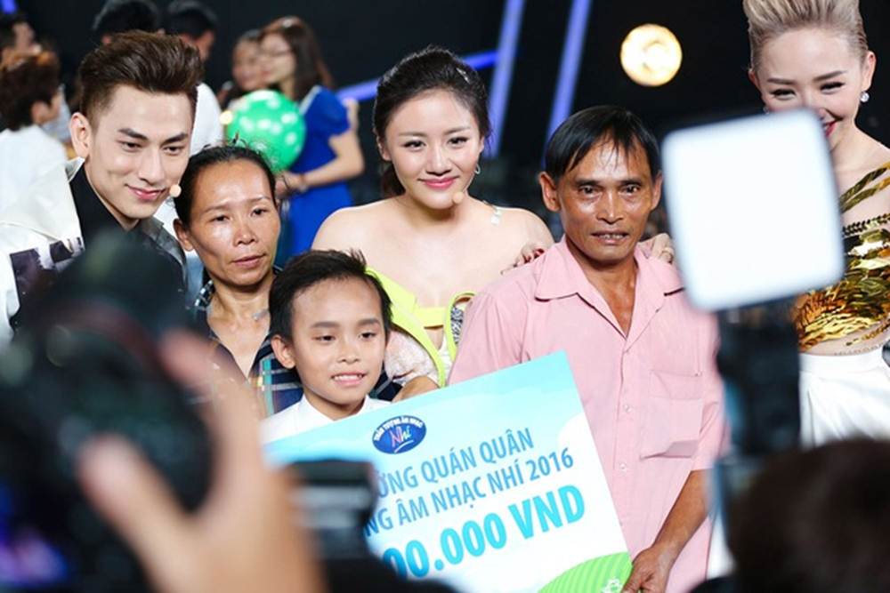 Quán quân Vietnam Idol Kids Hồ Văn Cường: Quá khứ ồn ào, giờ hát show nào là cháy vé-3