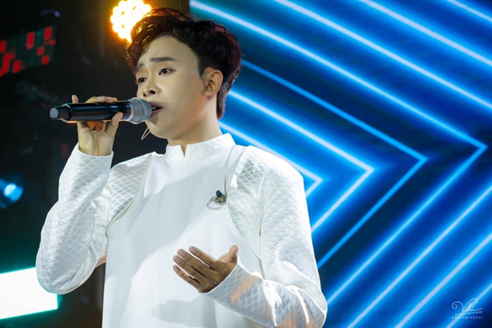 Quán quân Vietnam Idol Kids Hồ Văn Cường: Quá khứ ồn ào, giờ hát show nào là cháy vé-4