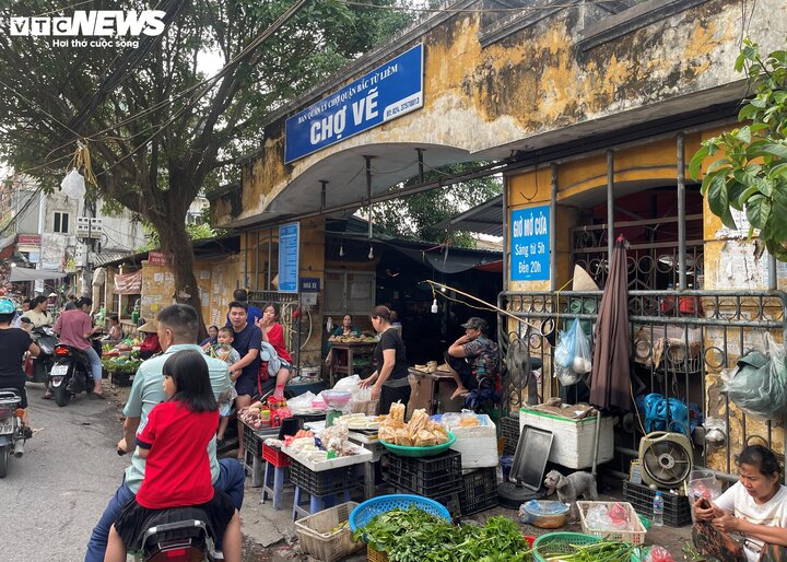 Hậu bão Yagi, hàng hóa thiết yếu giá ‘loạn cào cào’, bà nội trợ xót xa-1