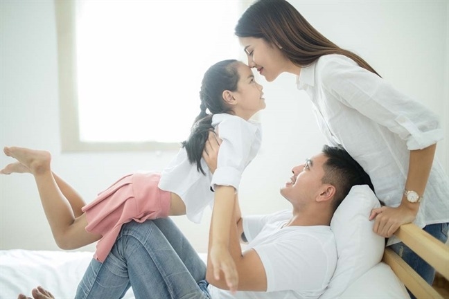 Làm cha mẹ như... nước-1