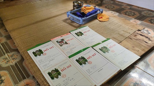 Làm vơi nỗi đau trẻ em Làng Nủ-2