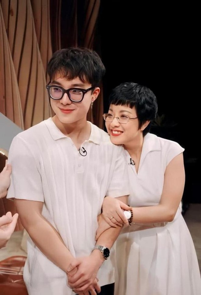 MC nức tiếng VTV: Từng là ca sĩ, đóng phim, U60 sống bình yên bên con trai-5