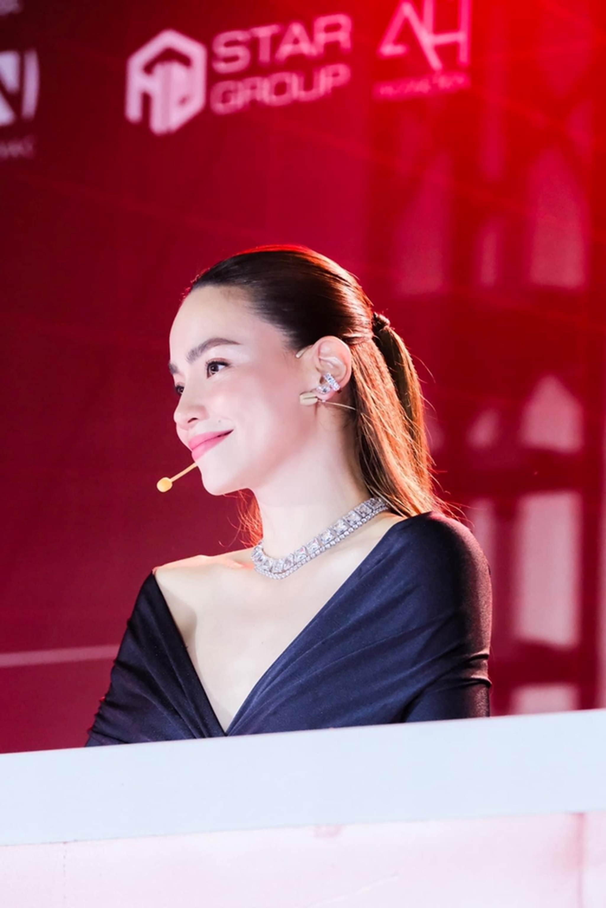 Hồ Ngọc Hà làm thế nào để duy trì vóc dáng vạn người mê dù đã nhiều lần sinh nở?-13