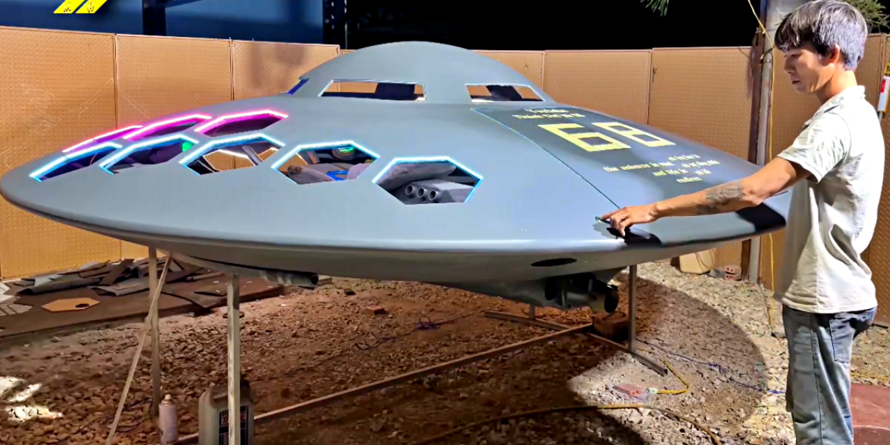 Tự chế đĩa bay lướt trên nước, 8X Kiên Giang khiến nhiều người kinh ngạc-2