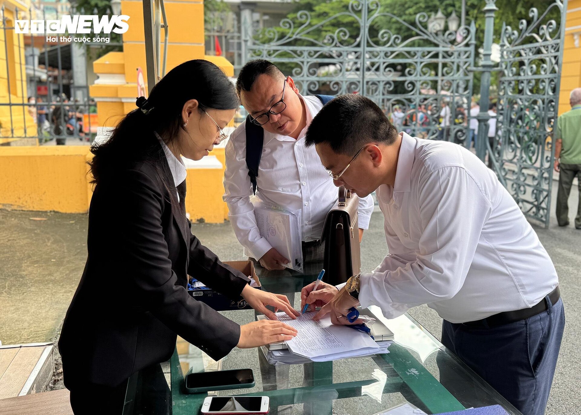 An ninh thắt chặt tại phiên tòa xét xử vụ án Trương Mỹ Lan giai đoạn 2-8