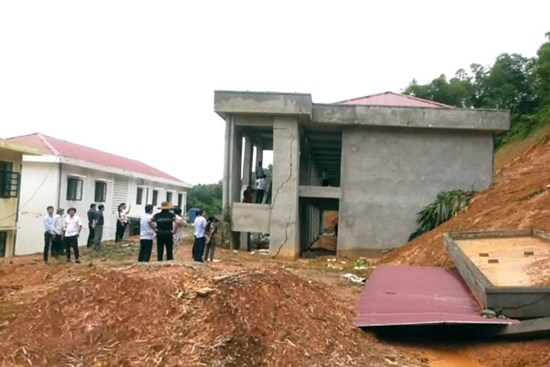 Ban bố tình trạng khẩn cấp với ngôi trường đang xây ở Thanh Hóa