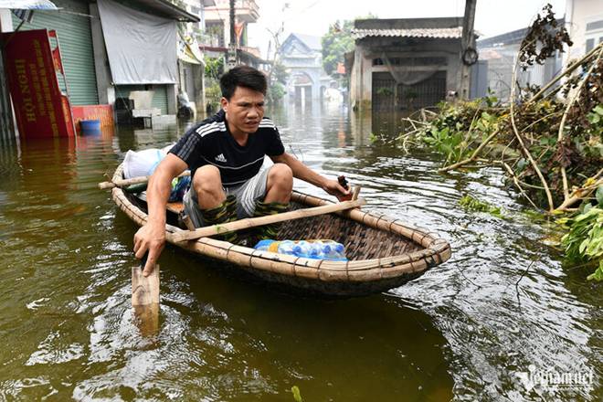 Nước không rút, rốn lũ ở Chương Mỹ hóa cảnh nước nổi miền Tây-10