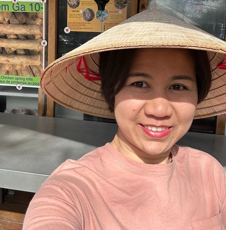 Nàng dâu Việt bán phở bò ở Thụy Sĩ giá 500.000 đồng/bát, 4 năm mua vài mảnh đất-9