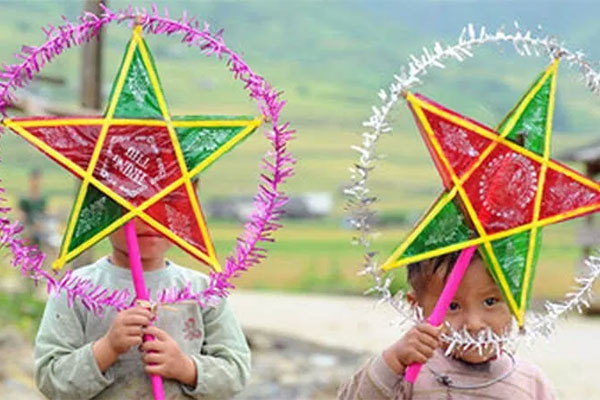 Trung thu và hoa hậu: Không nên cực đoan trong đánh giá-1