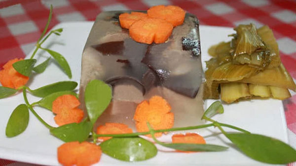 Cách làm 3 món gà nấu đông đơn giản, thịt mềm, phần đông trong và mịn, rất thơm ngon-2