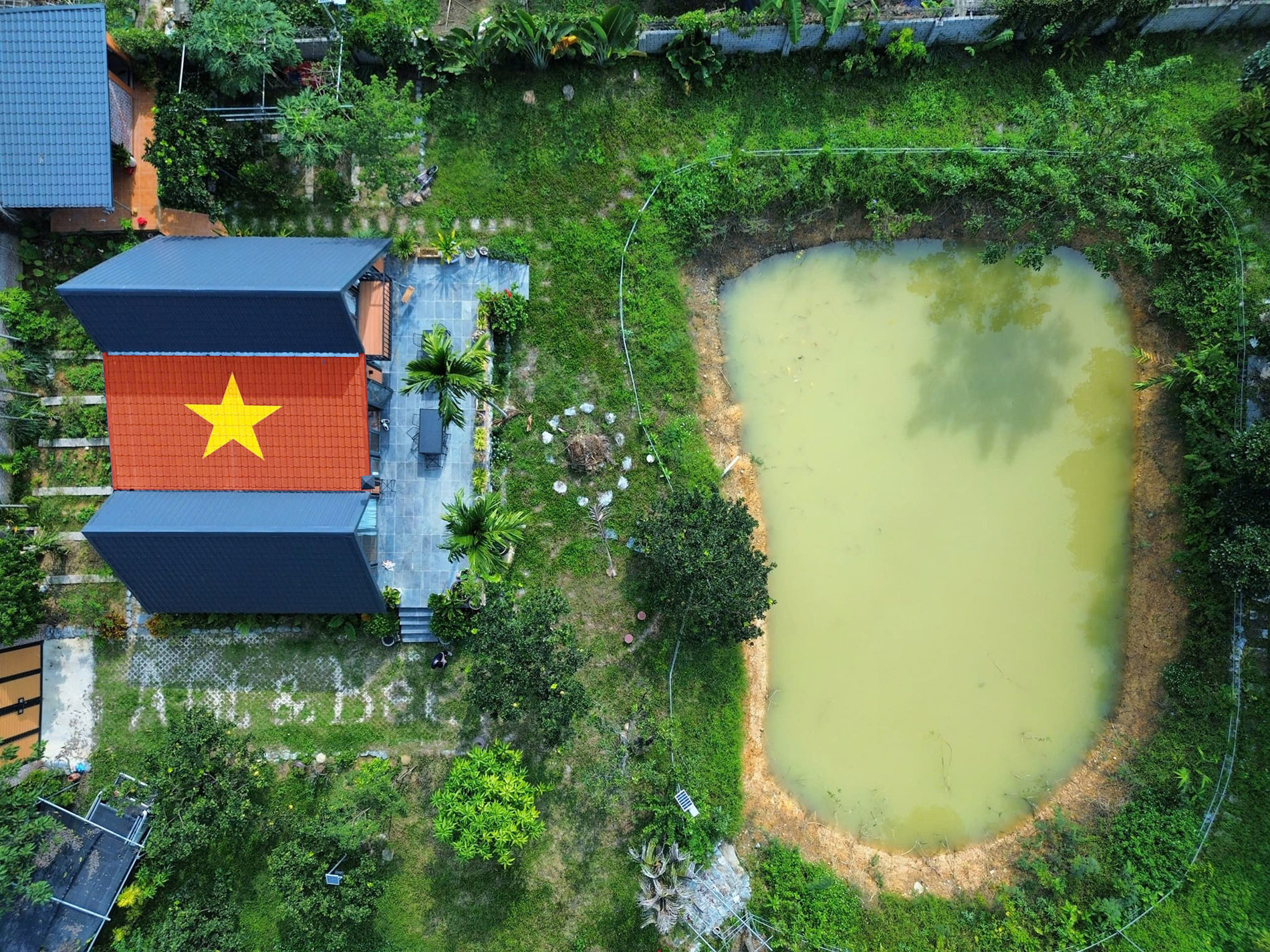 Gia đình Hà Nội tậu 1.500m2 đất, làm nhà vườn đẹp mê ở ngoại ô-1