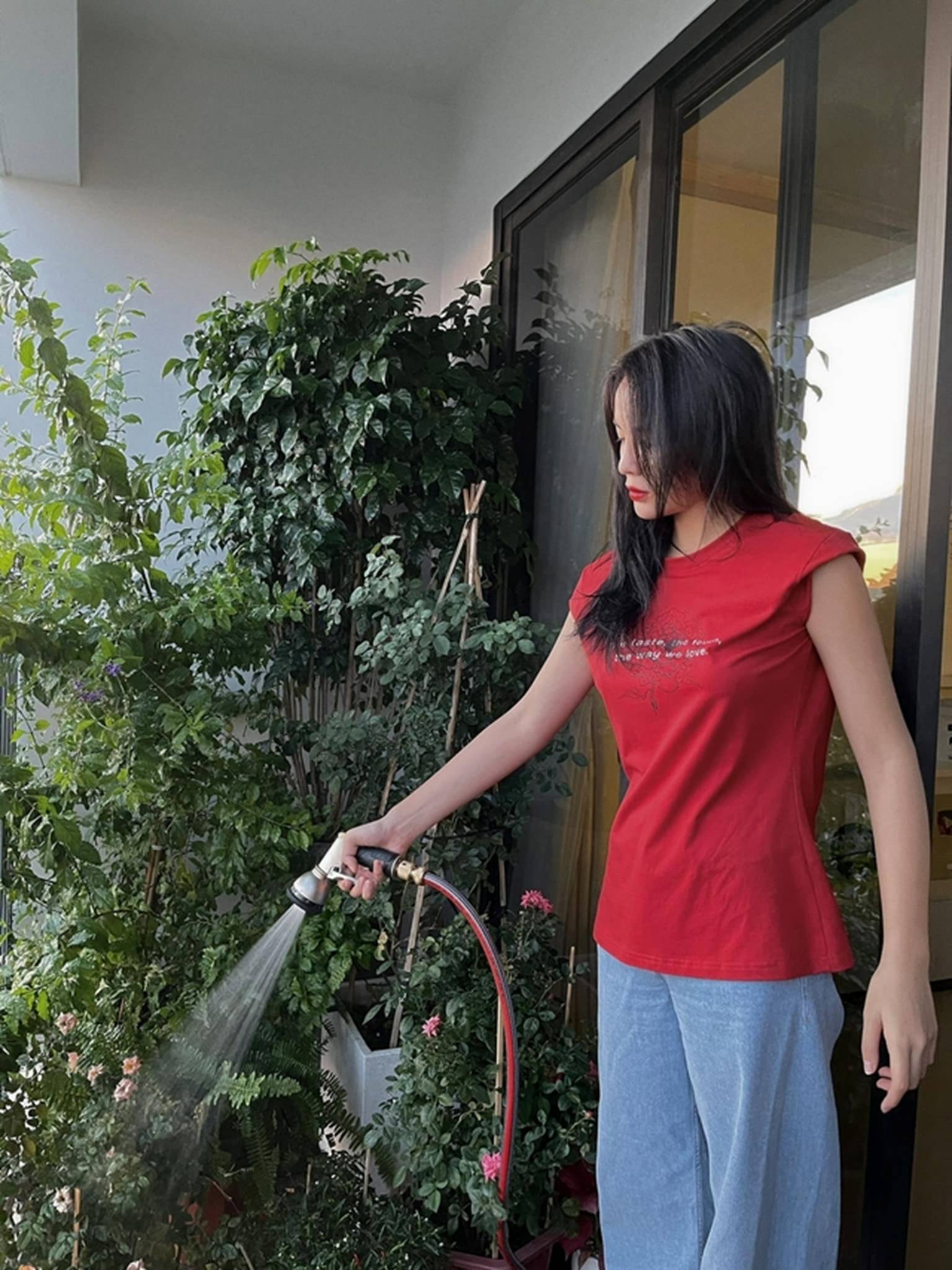 Kỳ Duyên chưa từng đọc hết một cuốn sách? Góc nhỏ trong cơ ngơi dát đầy hàng hiệu phơi bày sự thật-12