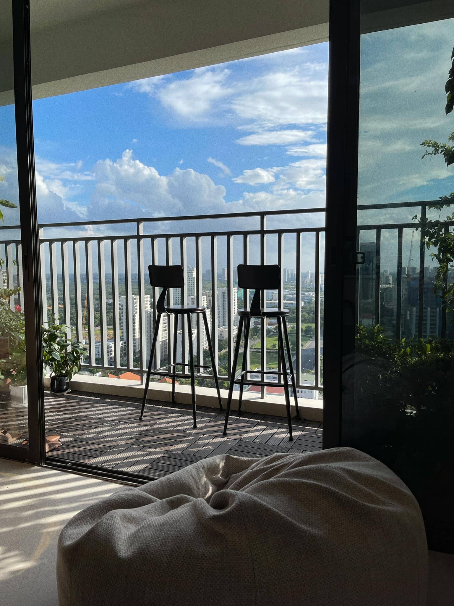 Kỳ Duyên chưa từng đọc hết một cuốn sách? Góc nhỏ trong cơ ngơi dát đầy hàng hiệu phơi bày sự thật-14