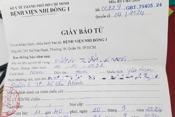 Bé 2 tuổi tử vong sau bữa ăn, cô giáo kể lại phút đưa đi cấp cứu-1