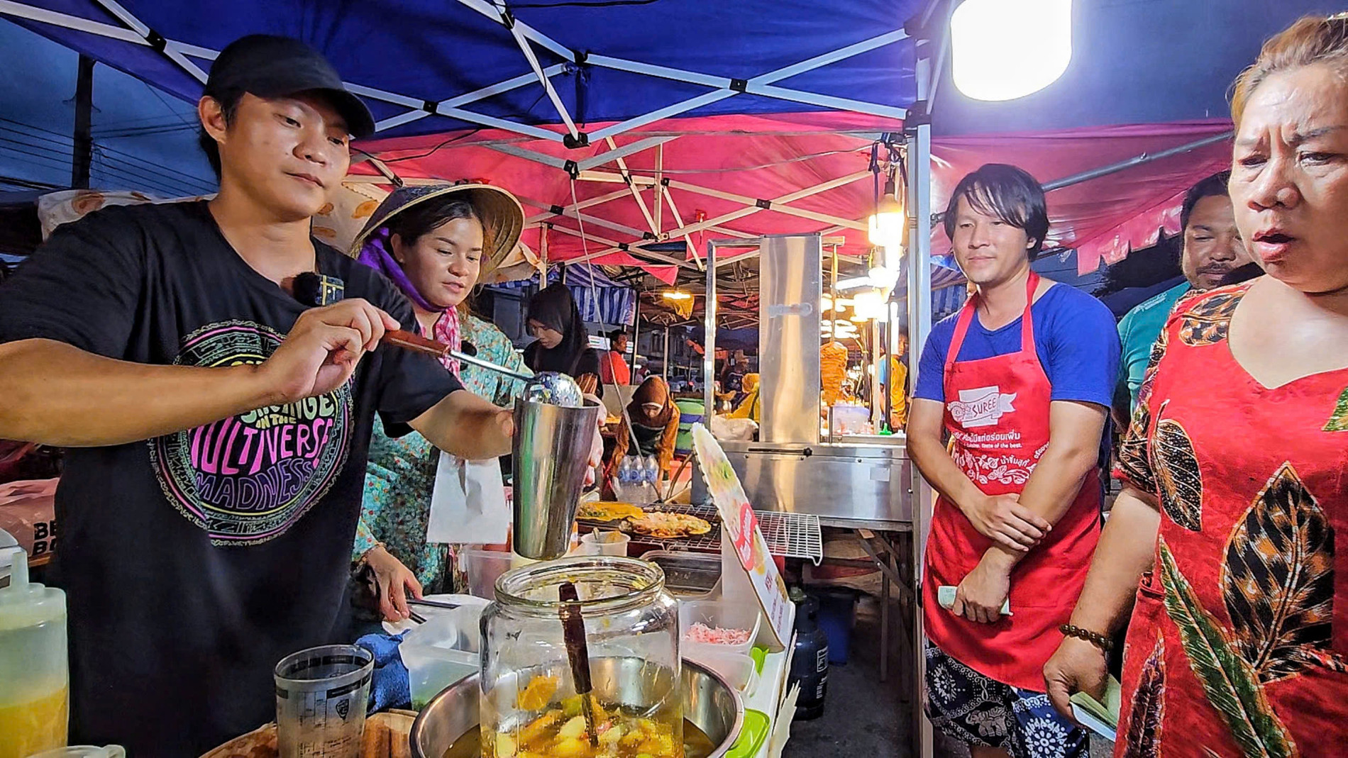 Chàng rể Việt bán bánh tráng nướng ở Thái Lan, kiếm vài triệu/ngày nhẹ tênh-6