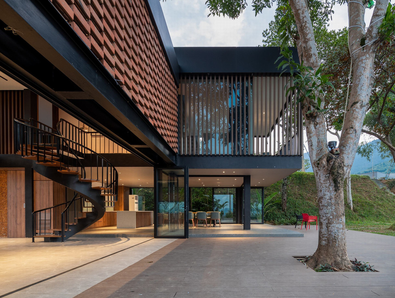 Biệt thự gạch đỏ, đá ong bên đồi ở ngoại thành Hà Nội-5