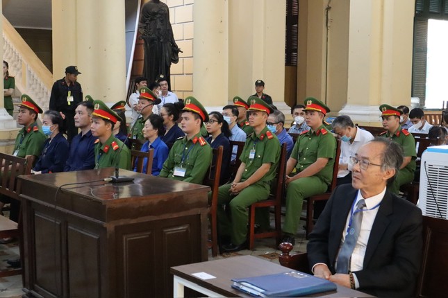 Bà Trương Mỹ Lan phủ nhận chủ mưu vụ phát hành trái phiếu, khai tên người đề xuất-2