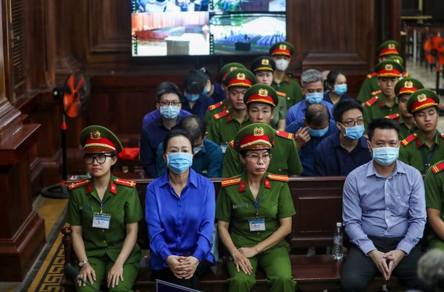 Bà Trương Mỹ Lan phủ nhận chủ mưu vụ phát hành trái phiếu, khai tên người đề xuất-3