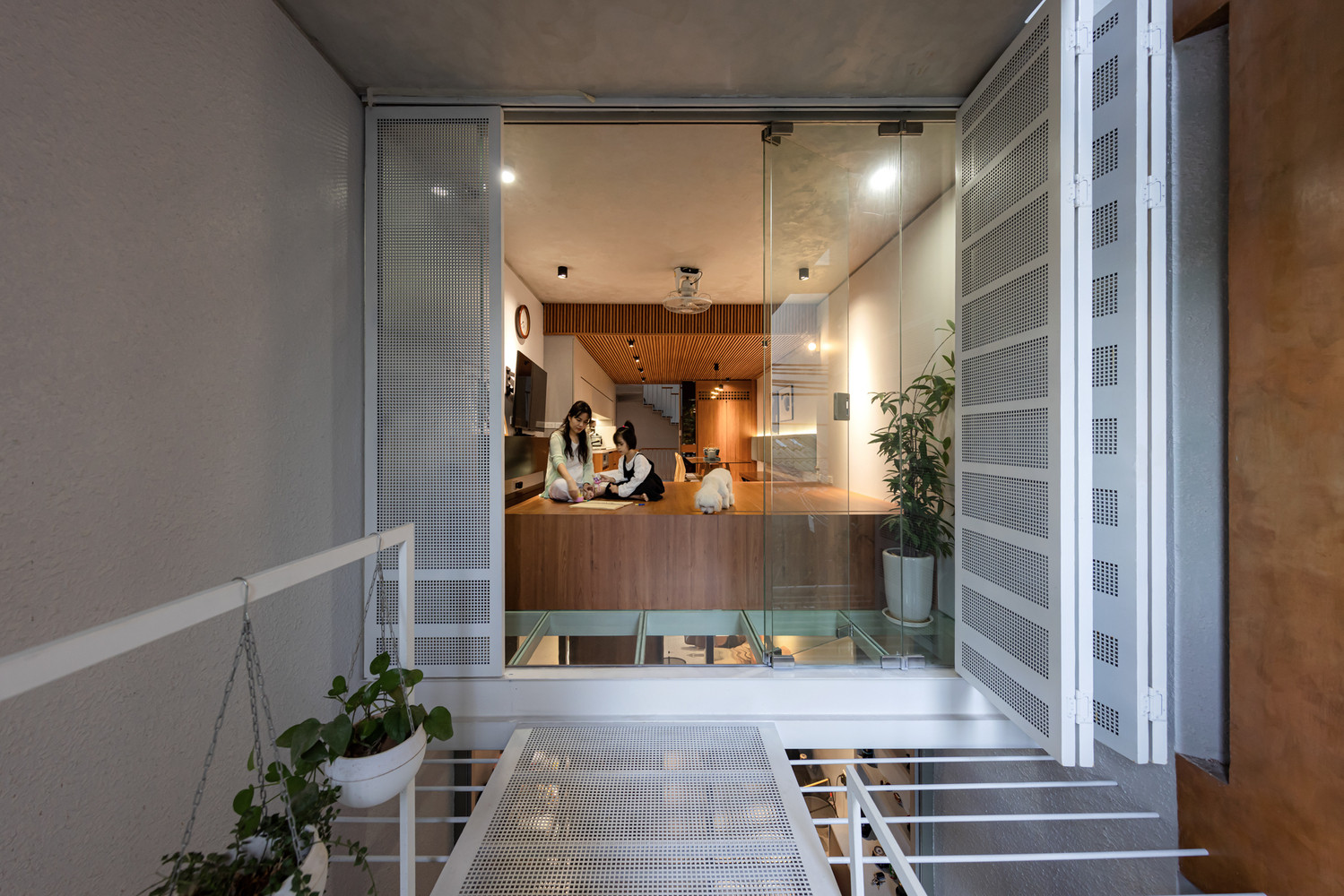 Nhà phố trong ngõ nhỏ Hà Nội của gia đình 3 thế hệ-10