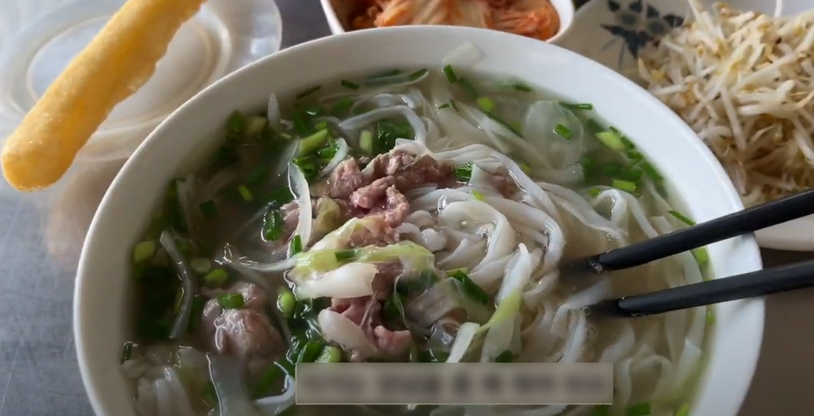 Khách Hàn ăn 4 loại phở bò trong 2 ngày ở Đà Nẵng, hài hước nói một câu-5