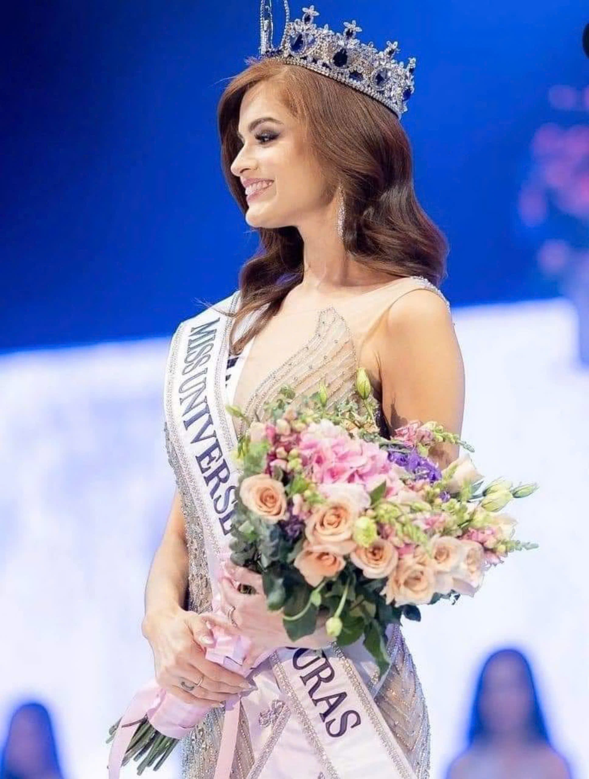 5 bà mẹ trẻ sẽ là đối thủ của Kỳ Duyên tại Miss Universe 2024-8