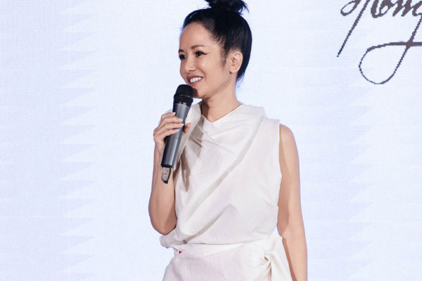 Nhan sắc rực rỡ và những thay đổi trong diva Hồng Nhung sau 2 năm sống ở Paris-4