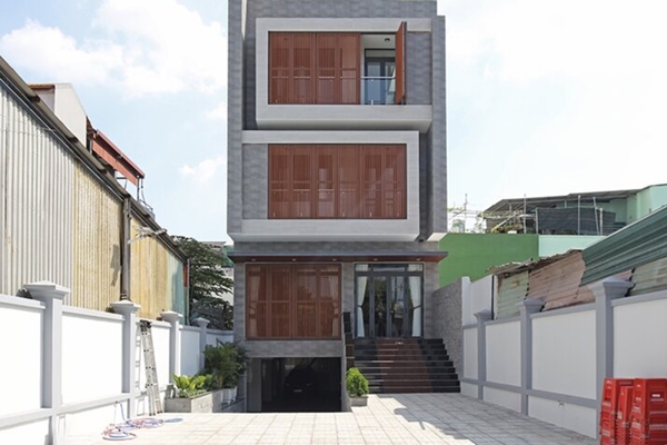 Có nên lát sàn gỗ ở tầng 1?-2