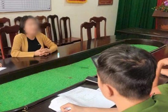 Bán đất 9 tỉ nhưng làm hợp đồng 440 triệu đồng, một phụ nữ bị khởi tố