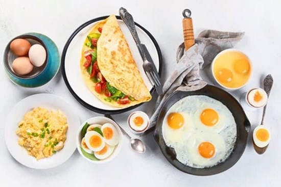 Trẻ 6 tháng tuổi nguy kịch sau khi ăn trứng gà, những ai cần lưu ý khi ăn loại thực phẩm bổ dưỡng này?