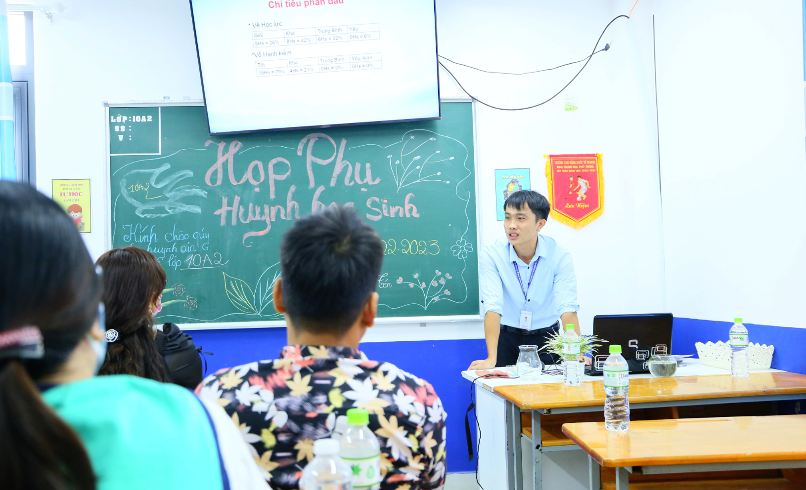 Đóng quỹ lớp đầu năm, nhiều phụ huynh bị cuốn vào cuộc chơi của người có tiền-2