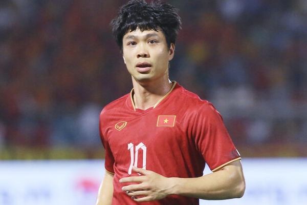 Bị cư dân mạng tấn công, Công Phượng mỉa mai: Ngoài đời không ai dám nói gì-2