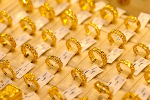 Vì sao giá vàng nhẫn tăng chóng mặt?-2