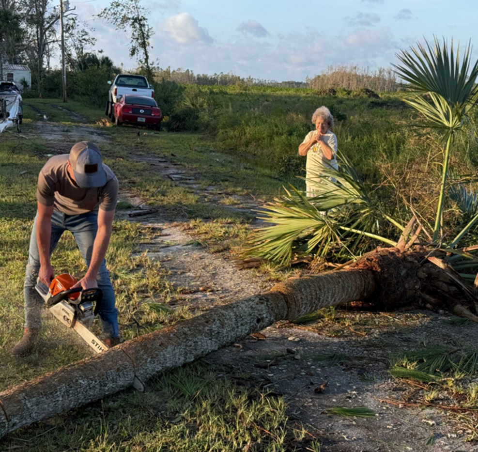 Cảnh tan hoang sau khi siêu bão Helene quần thảo nước Mỹ-1
