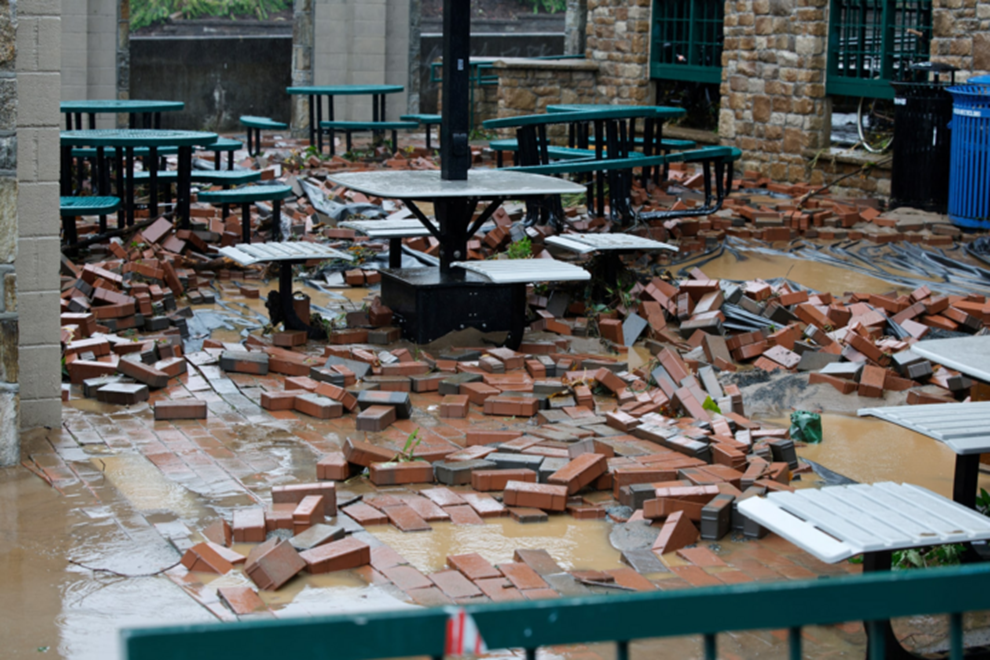 Cảnh tan hoang sau khi siêu bão Helene quần thảo nước Mỹ-8