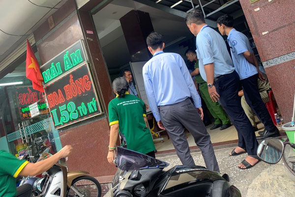 Bé gái bị viêm phổi hoại tử sau 10 ngày ho, sốt-3