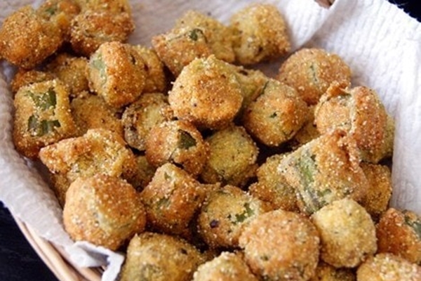 Chỉ nhìn mờ, người phụ nữ 57 tuổi ở Hải Dương phát hiện gặp tình trạng nguy hiểm ở não-2