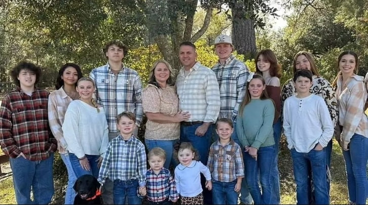 Gia đình có 17 người con, mỗi năm chi hơn 471 triệu đồng mua thức ăn-1