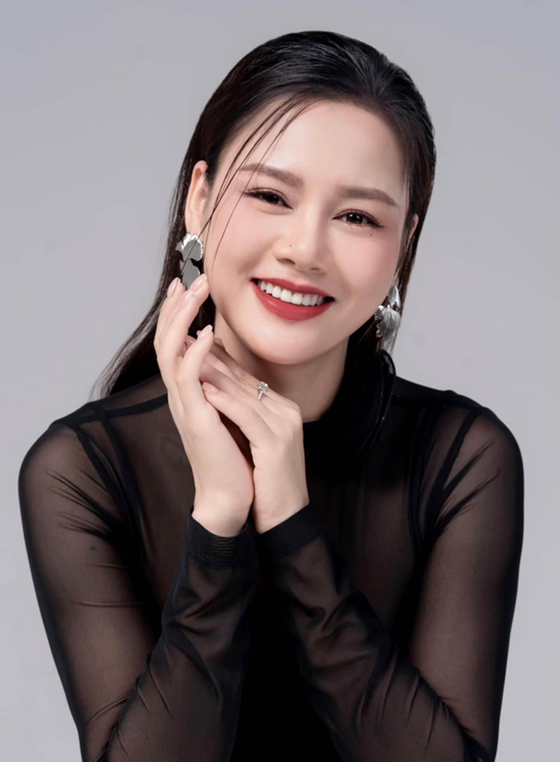 Huyền Sâm Hoa sữa về trong gió: Trên phim khắc nghiệt, ngoài đời trẻ đẹp ngỡ ngàng nhờ một bí quyết-6