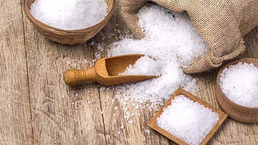 Dùng các nguyên liệu nhà nào cũng có này làm sạch vết ố vàng trên ly thủy tinh, ly, cốc trắng sáng như mới-3