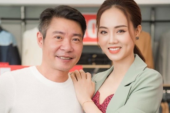 Những áp lực và ấm ức của vợ trẻ NSND Công Lý