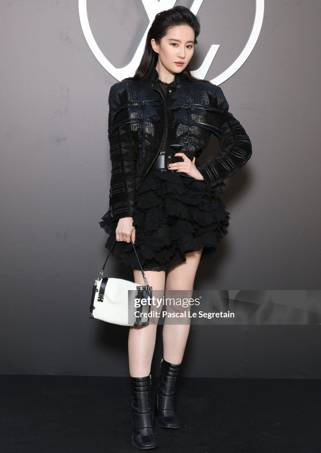 Lưu Diệc Phi rơi vào tình huống xấu hổ-4