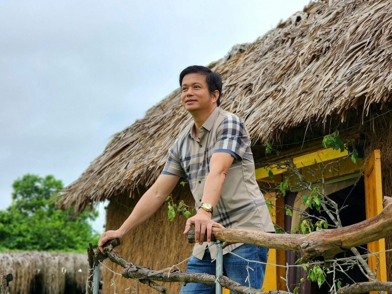 Căn nhà tranh đẹp như phim trường ai cũng mơ ước của vợ chồng đạo diễn Bùi Thạc Chuyên - Tú Oanh-7